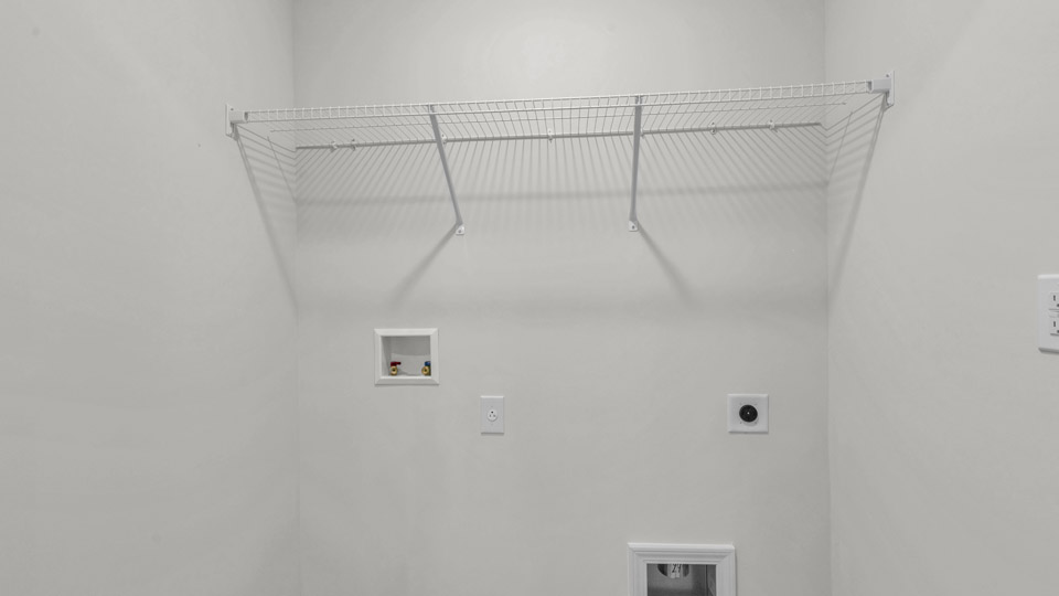 LAUNDRY CLOSET
