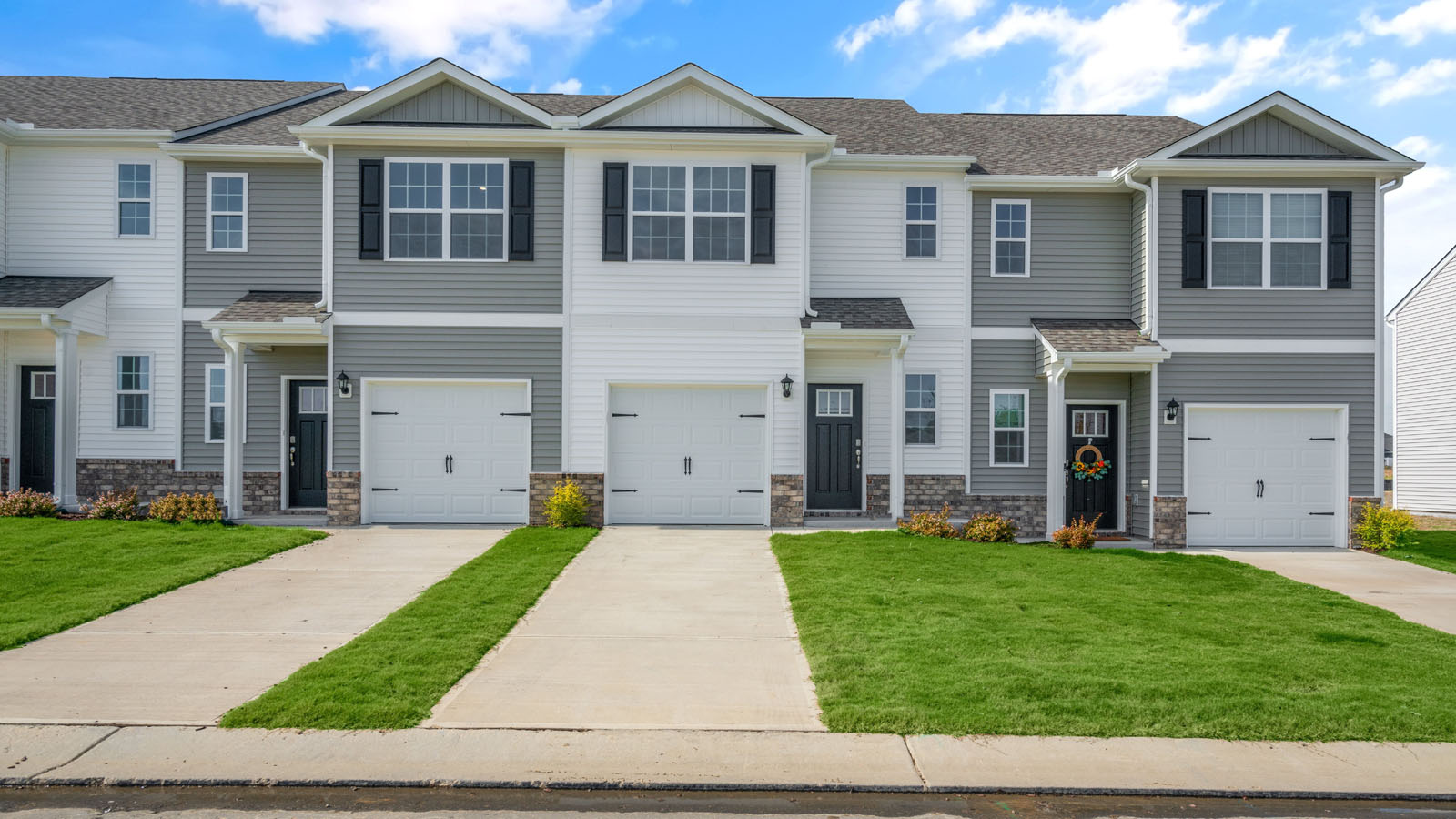 375 Freestall Drive exterior