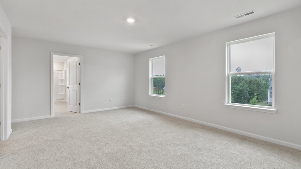 Bedroom with carpet