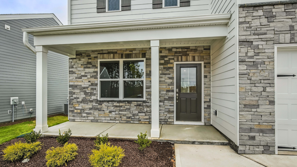 * Photos are not of actual home or interior features and are representative of floor plan only. *