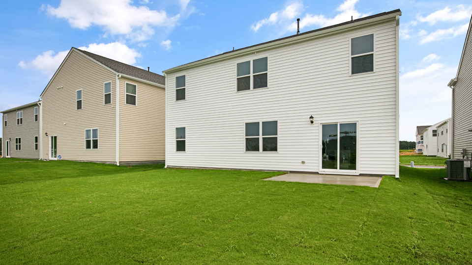 * Photos are not of actual home or interior features and are representative of floor plan only. *