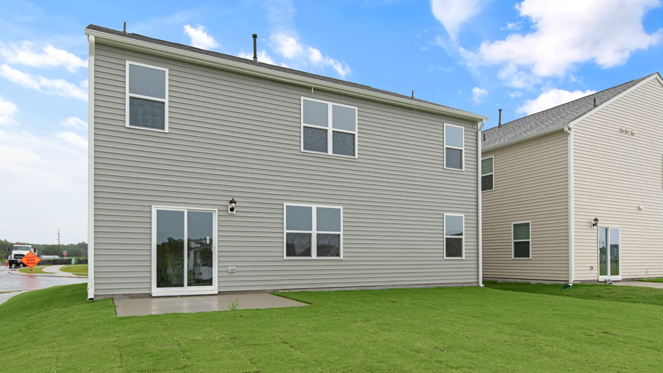 * Photos are not of actual home or interior features and are representative of floor plan only. *