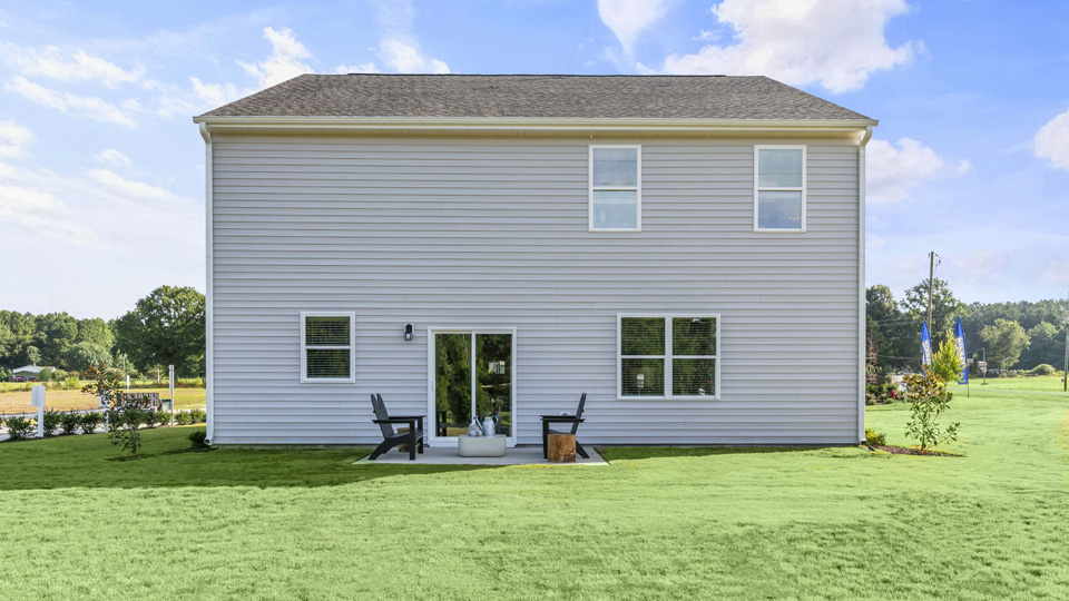 * Photos are not of actual home or interior features and are representative of floor plan only. *