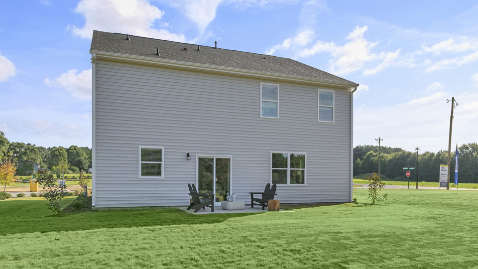 * Photos are not of actual home or interior features and are representative of floor plan only. *