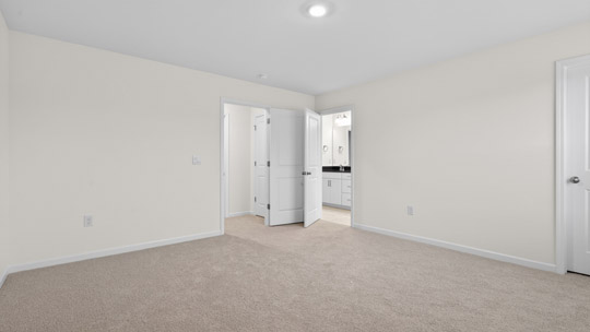 bedroom with carpet flooring