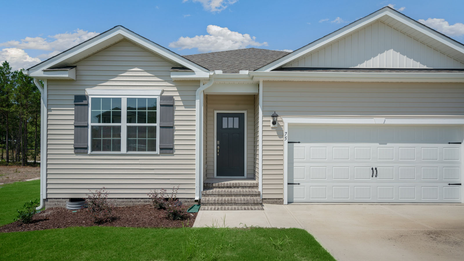 * Photos are not of actual home or interior features and are representative of floor plan only. *