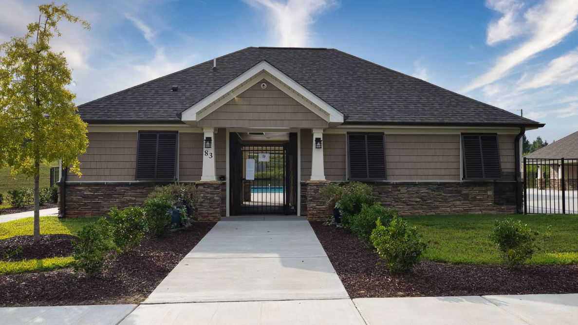 winston pointe bathhouse