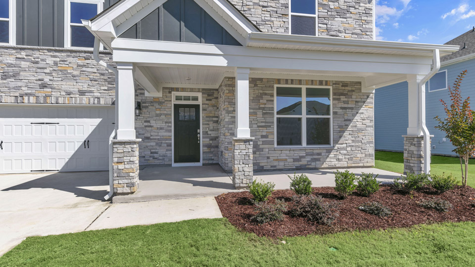 * Photos are not of actual home or interior features and are representative of floor plan only. *