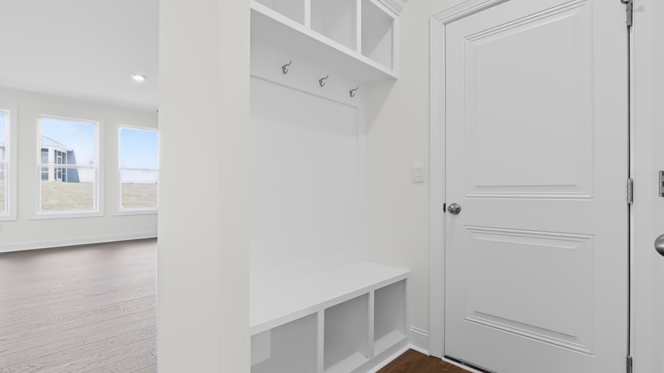 mudbench with cubbies and hooks