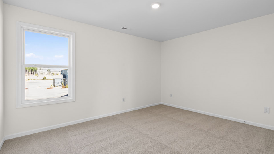 Bedroom with carpet floor and closet