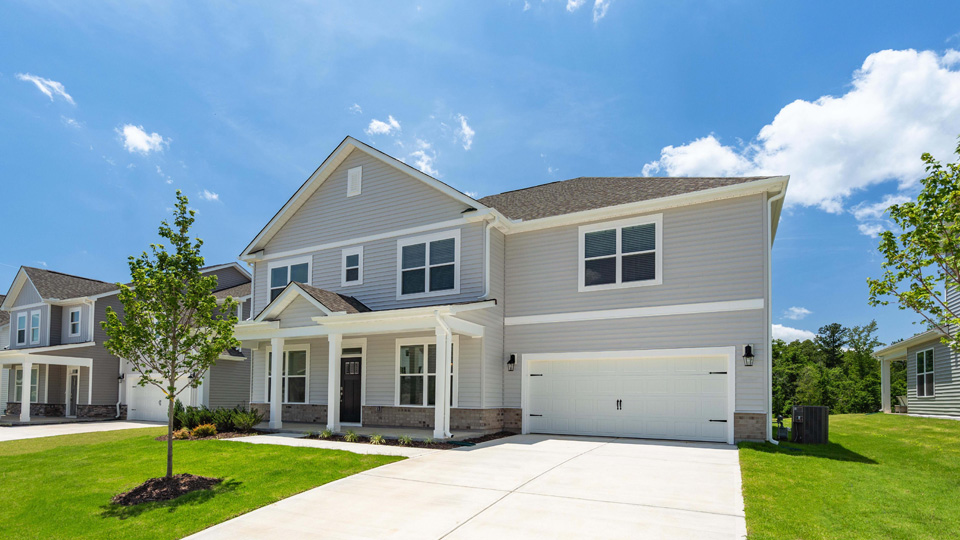 * Photos are not of actual home or interior features and are representative of floor plan only. *