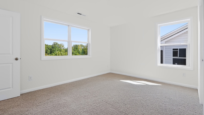 bedroom with carpet flooring