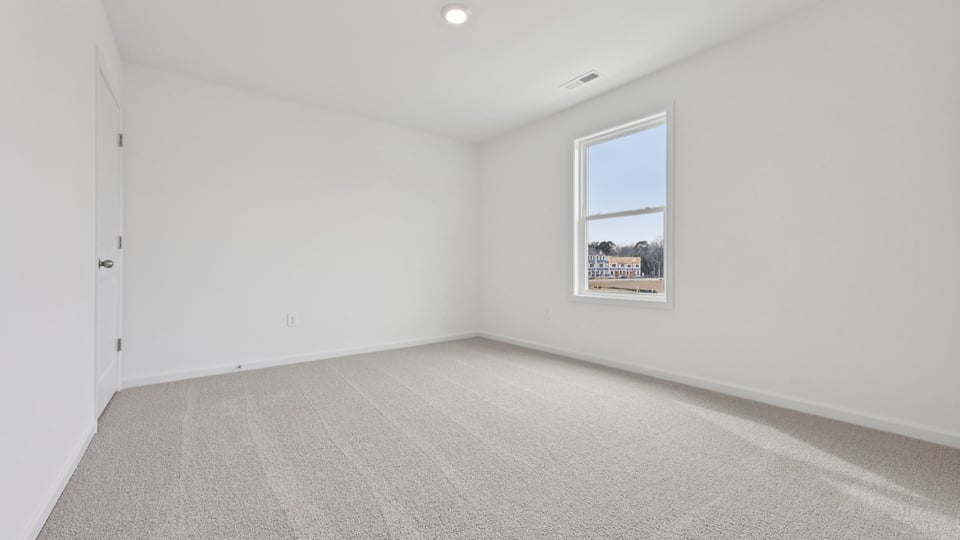 bedroom with carpet flooring