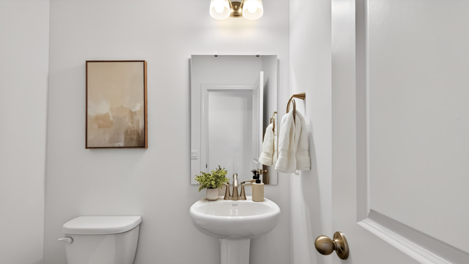 half bath with single pedestal sink