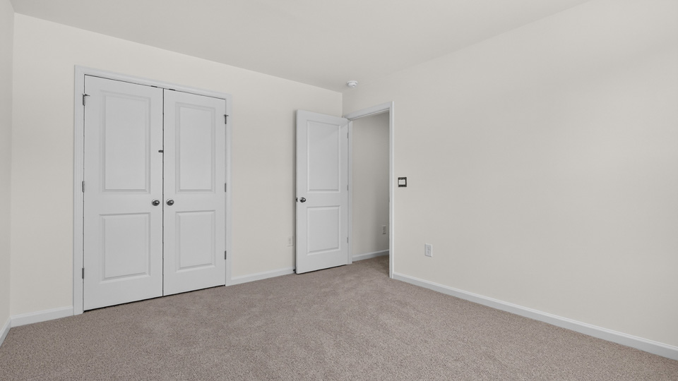 bedroom with carpet flooring