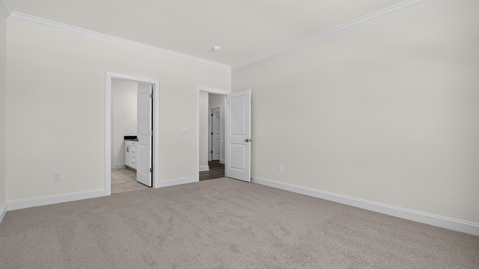 bedroom with carpet flooring