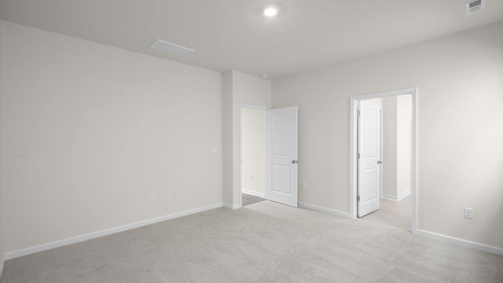 Bedroom with carpet