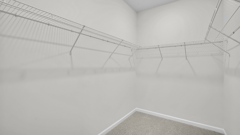 Beckett Walk-in Closet