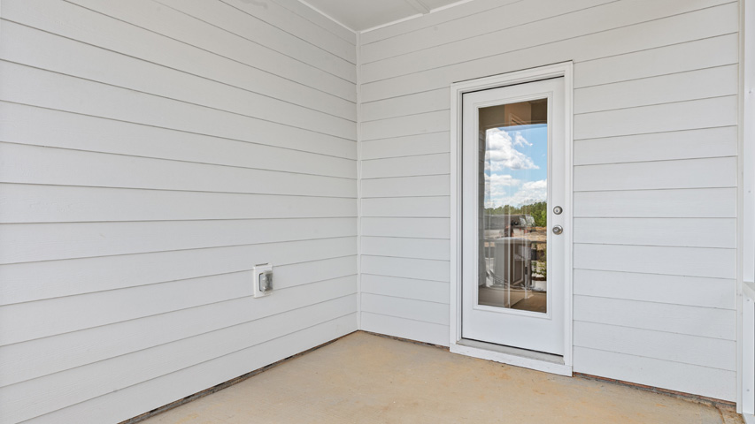 * Photos are not of actual home or interior features and are representative of floor plan only. *