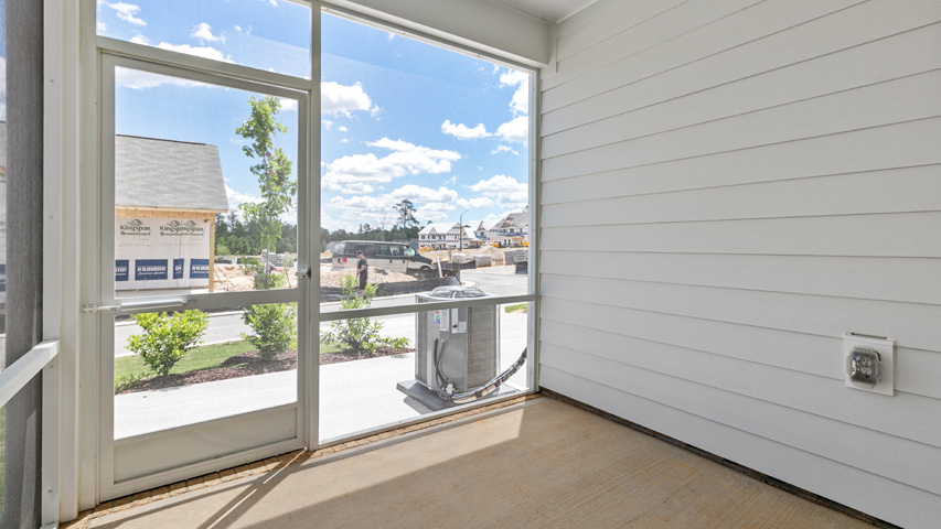 * Photos are not of actual home or interior features and are representative of floor plan only. *