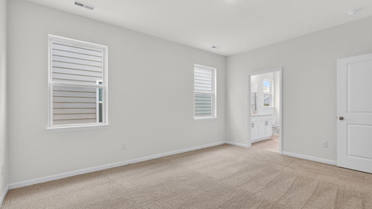 bedroom with carpet flooring