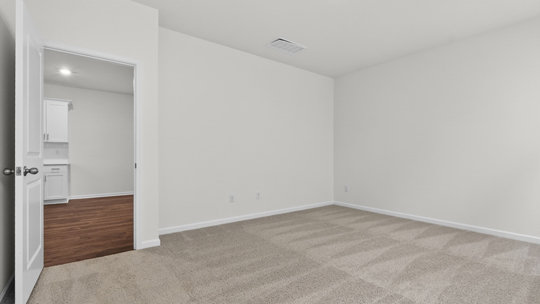 bedroom with carpet flooring