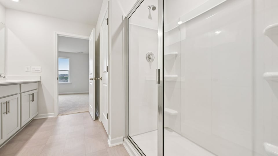 bathroom with walkin shower