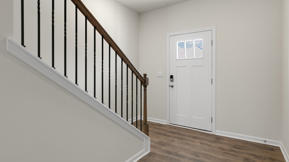 ENTRYWAY/STAIRWELL