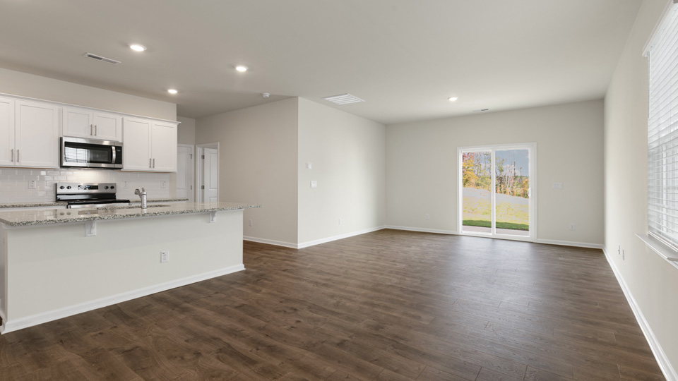 DINING ROOM/LIVING ROOM