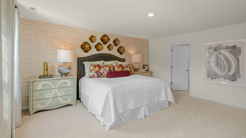 bedroom with carpet flooring