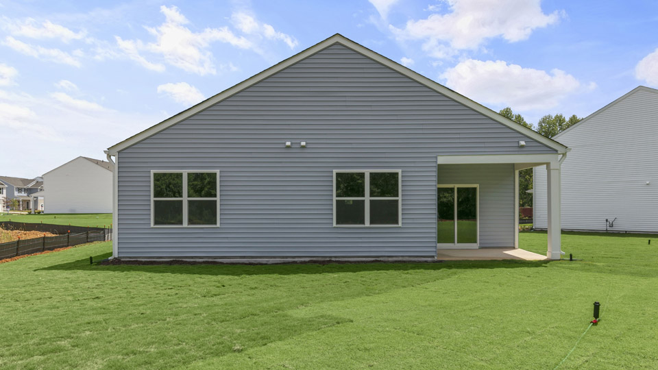 * Photos are not of actual home or interior features and are representative of floor plan only. *