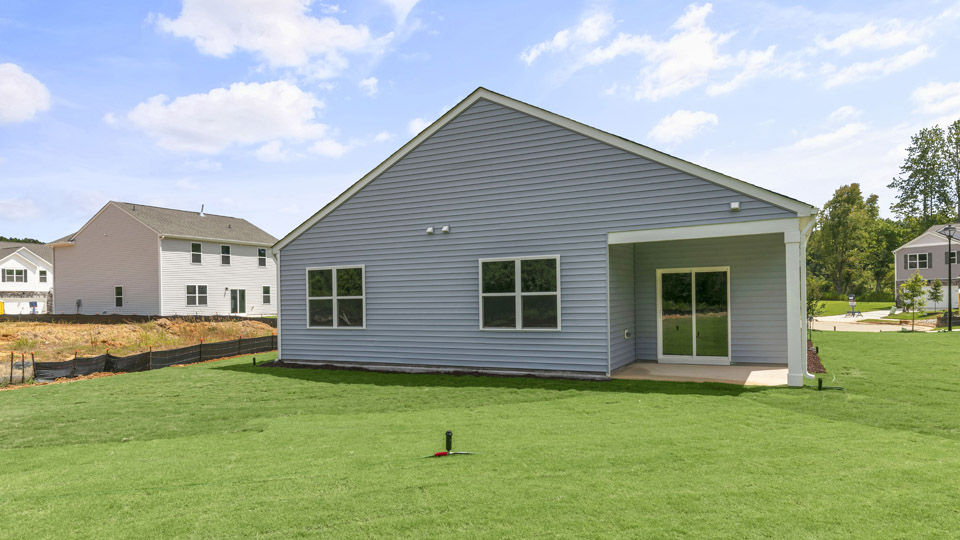 * Photos are not of actual home or interior features and are representative of floor plan only. *