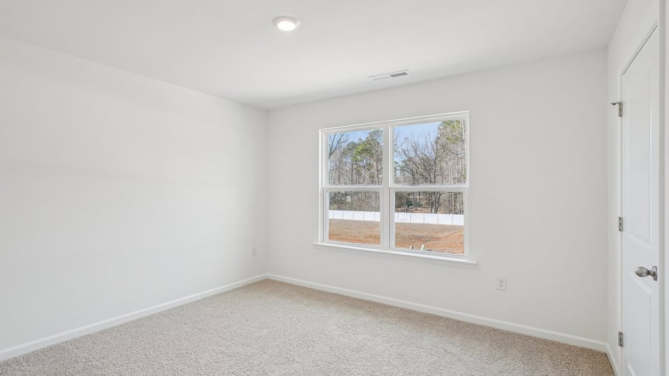 bedroom with carpet flooring