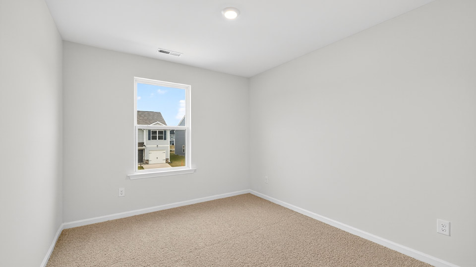 bedroom with carpet flooring