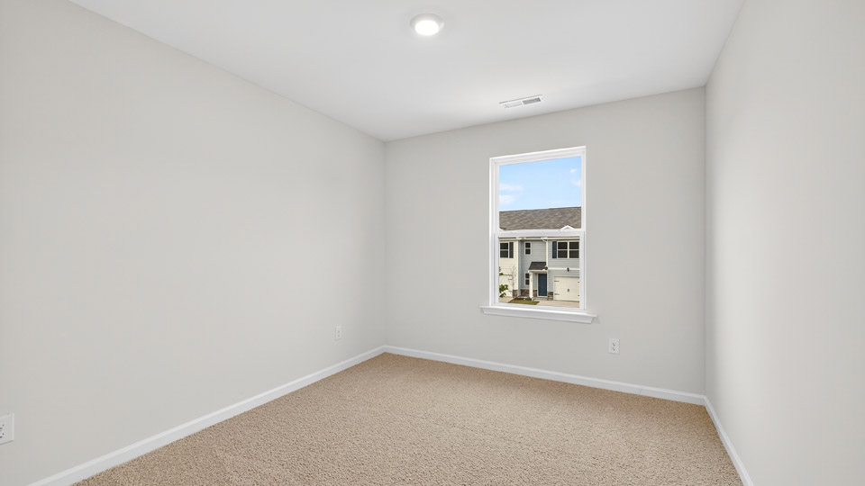 bedroom with carpet flooring