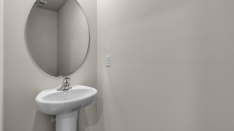 half bath with single pedestal sink