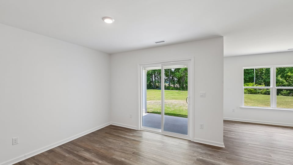 breakfast area with sliding glass doors to patio