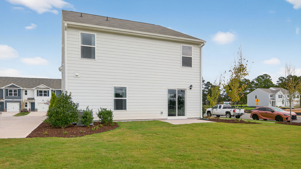 * Photos are not of actual home or interior features and are representative of floor plan only. *