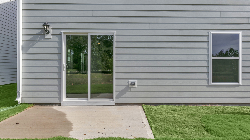 * Photos are not of actual home or interior features and are representative of floor plan only. *