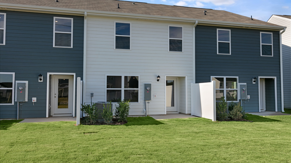 Pearson A2 exterior