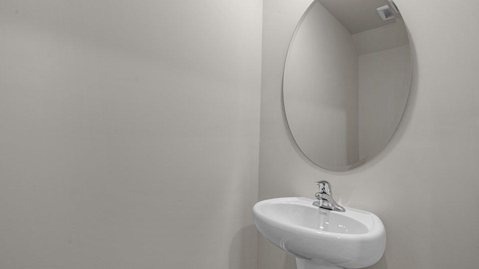 half bath with single pedestal sink