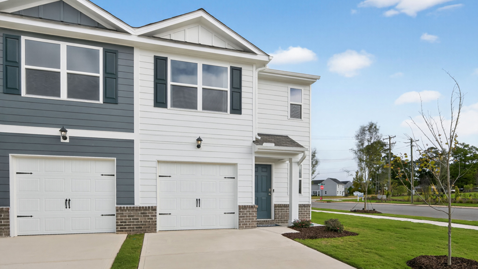 * Photos are not of actual home or interior features and are representative of floor plan only. *