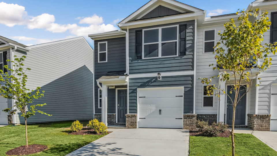 * Photos are not of actual home or interior features and are representative of floor plan only. *