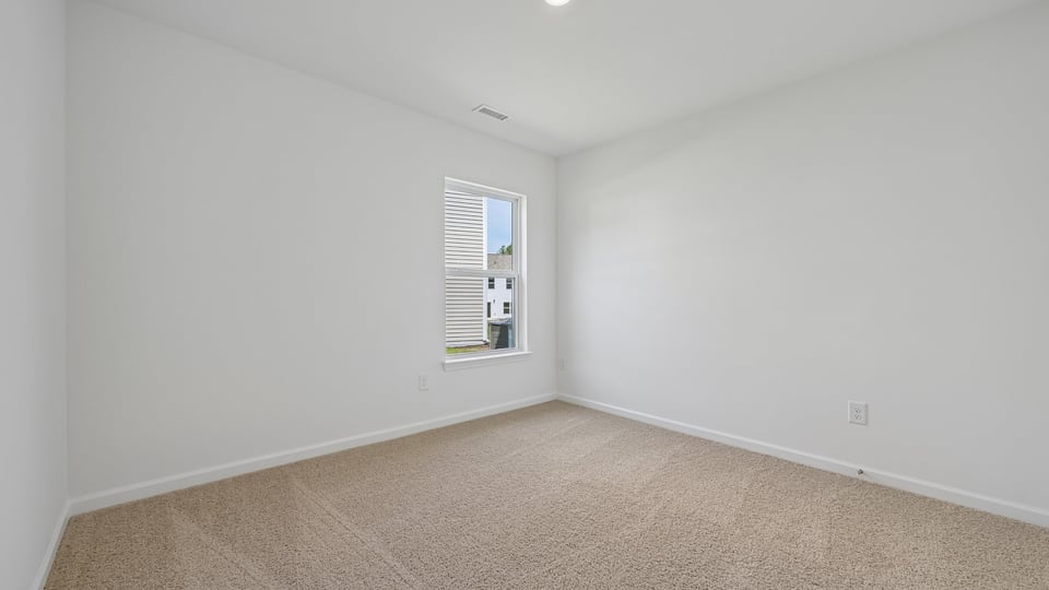 bedroom with carpet flooring