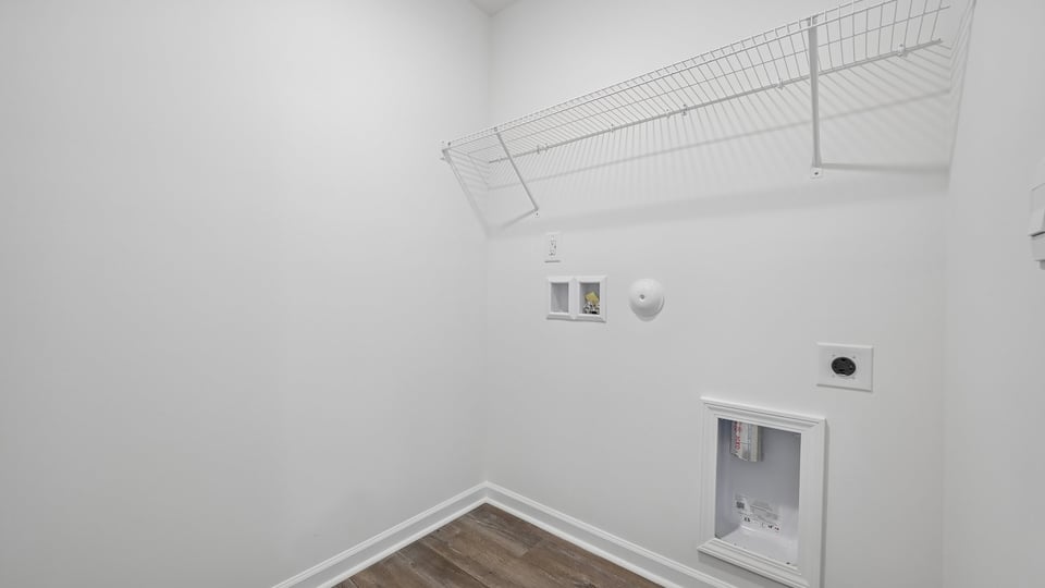 laundry room with washer and dryer hookups
