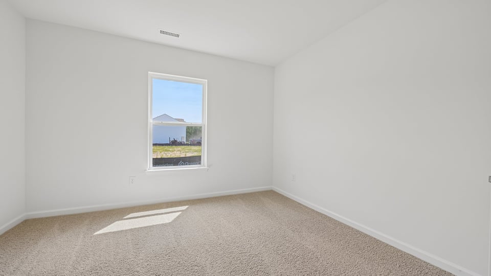 bedroom with carpet flooring