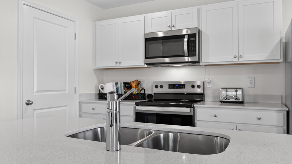 Kitchen with quartz counters