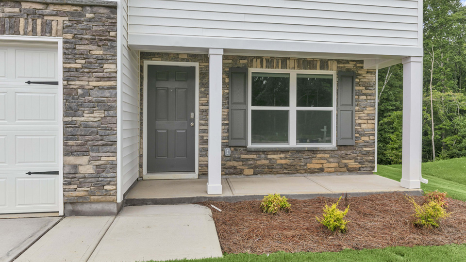 * Photos are not of actual home or interior features and are representative of floor plan only. *