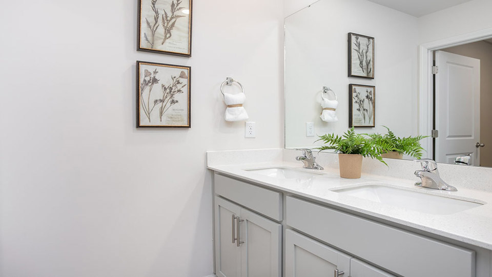 Bathroom with quartz counters