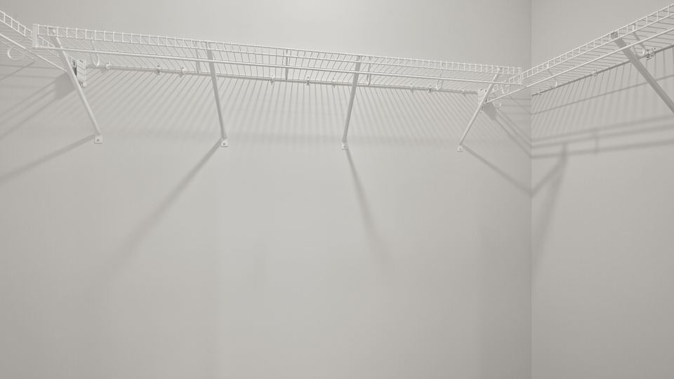 walk in closet with wire shelving